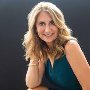 Meet your Posher, Debbie